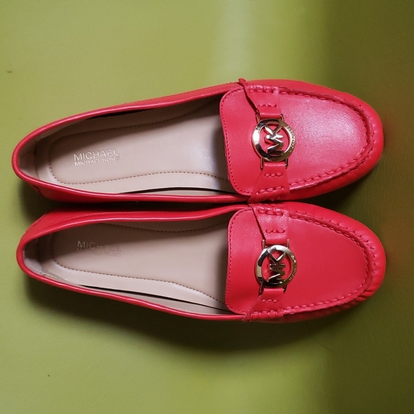 MICHAEL Michael Kors Shoes - MK LOGO LEATHER FLATS
